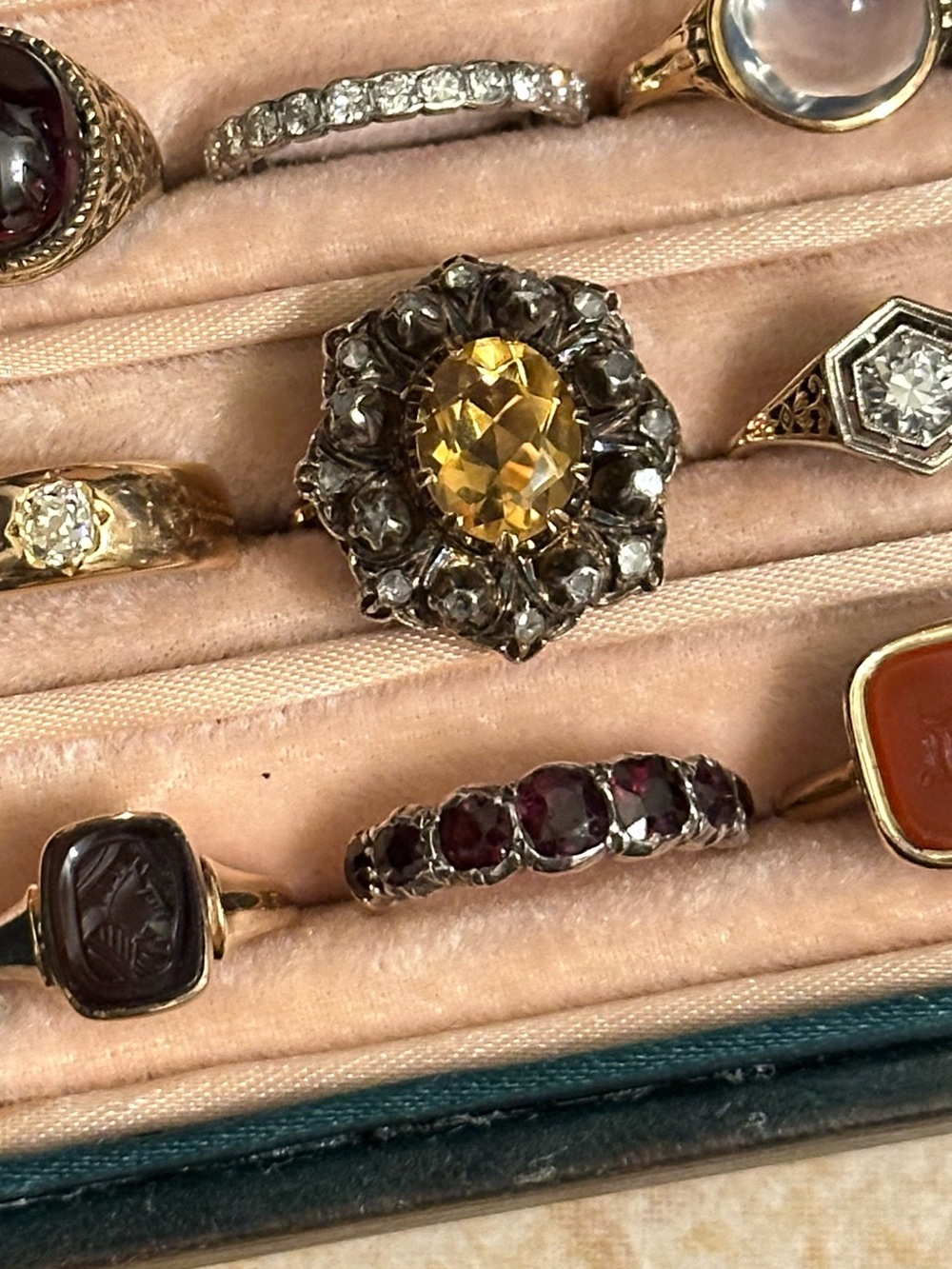 Antique Georgian 9ct Gold Garnet 7-Stone Ring Band Size 7.75 - Picture 13 of 16